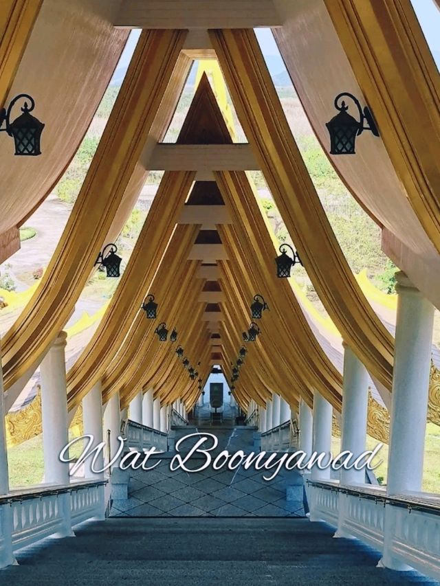 วัดบุญญาวาส เป็นวัดป่าสายกรรมฐานที่มีชื่อเสียง
