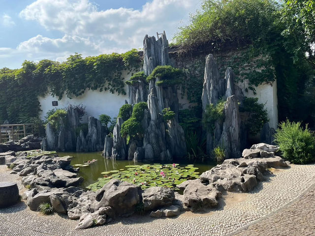 🌸 Lingering Garden 留园 — Grace, Balance & Jiangnan Beauty