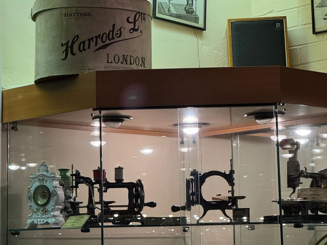 London Sewing Machine Museum: A Hidden Gem with a Rich History! 🧵🕰️