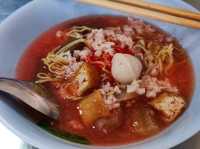 ร้านก๋วยเตี๋ยวเก่าแก่แปดริ้ว เปิดมาแล้วกว่า 60 ปี