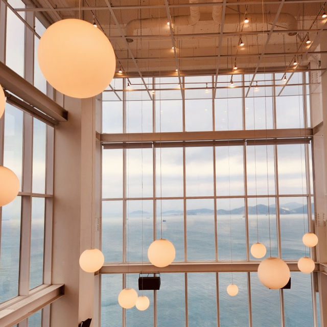 Taejongdae Ocean Flying Theme Park: Thrilling Views and Artistic Experiences