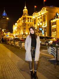 The Bund ยามค่ำคืน แสงไฟวิบวับ 💛✨