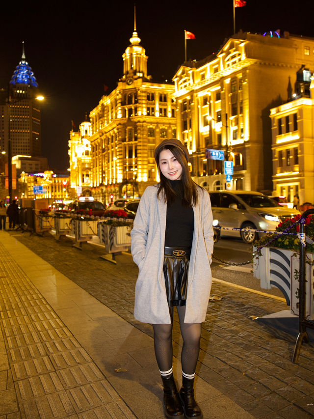 The Bund ยามค่ำคืน แสงไฟวิบวับ 💛✨