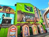Strolling Through Arab Street