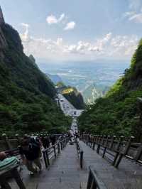 Tianmenshan is a must-visit in Zhangjiajie! ⛰️