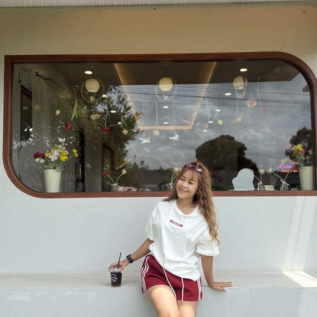 เที่ยวคาเฟ่ Mood ดี ที่ข้างบ้านคาเฟ่ 