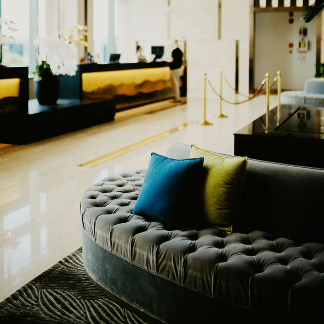 A Refined Getaway in Nature’s Embrace