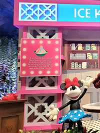 Singapore Disney + Local Bites in Floral Fantasy