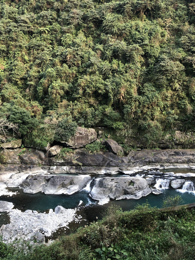 🧭 烏來雲仙樂園｜山林珠寶盒裡的纜車秘境