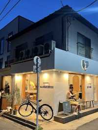 Bam Bi Café in Tokyo’s Shin-Okubo neighborhood
