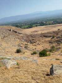 天空の図書館と劇場、ペルガモン遺跡で古代ギリシャの知と美に触れる旅。 