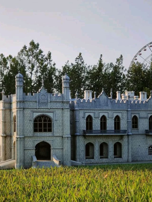 Wandering Through Georgia in Miniature Park