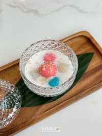 คาเฟ่ในบ้านสไตล์โคโลเนียล