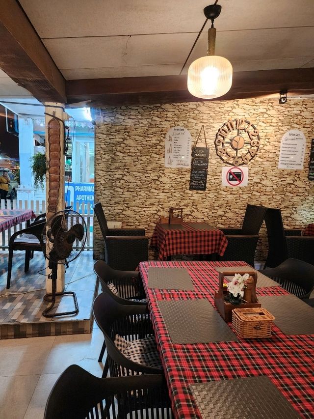 【タイ🇹🇭ジョムティエン】海辺のレストラン🍴