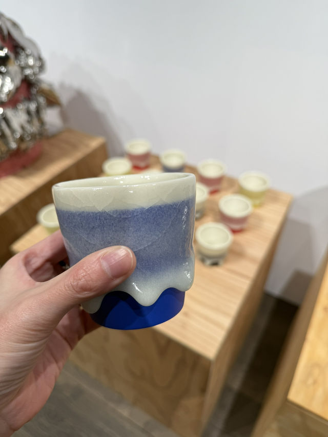 【麻布台】アートな器でおうどん 【麻布台】アートな器でおうどん