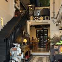 PHUKET OLD TOWN ~ lots of hippy cafes and photospots 
