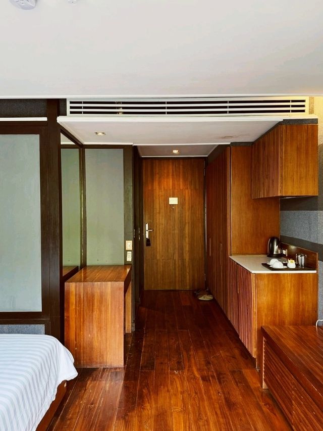 LUXX Langsuan Hotel