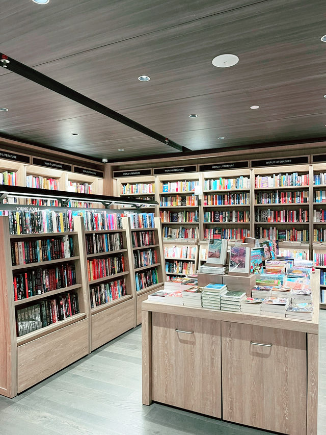 Eslite Spectrum at Starhill KL: A Beautiful Cultural Book Haven
