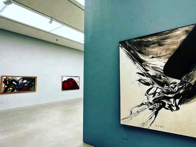 Modern Meets Majestic: A Journey Through Kunsthalle Mannheim