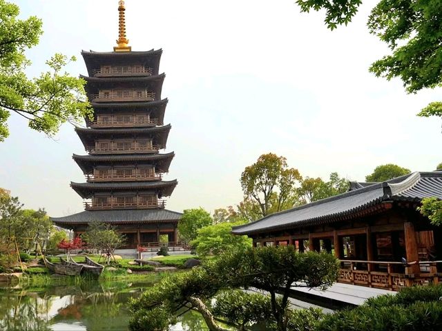 Baoshan Temple Shanghai: Serenity in Still Frames