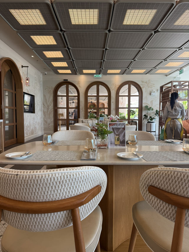 リゾートで味わうプーケットの風味：The Parlour at Veranda Resort