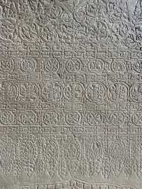 🇰🇭Cambodia's Stone Poetry: Where Gods Dance on Temple Walls! 🏛️