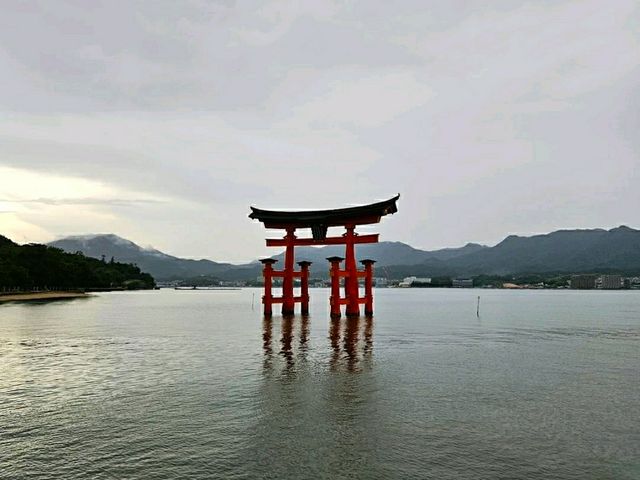 Itsukushima Jinja.