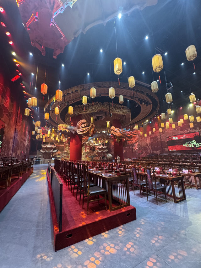 Foshan’s Regal Tshow: Imperial Feast + Costumes + Live Performances 👑🍽️ Foshan’s Regal Tshow: Imperial Feast + Costumes + Live Performances 👑🍽️