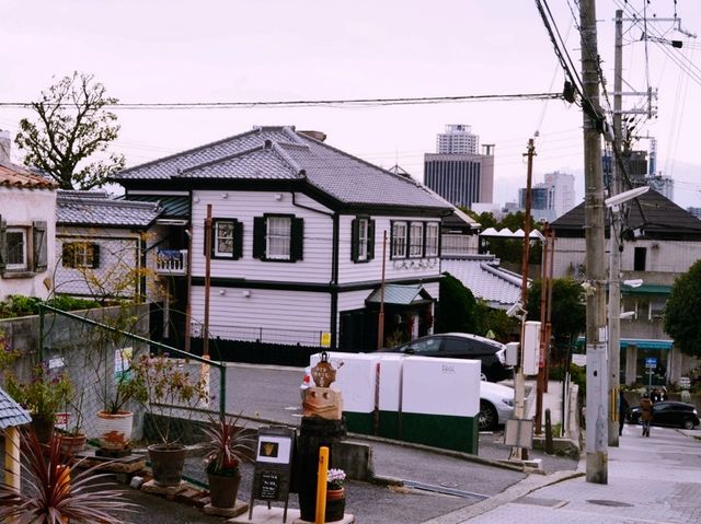 City Loop Bus: A Convenient Way to Explore Kitano Ijinkan