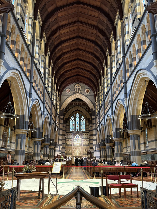 Heart of the City: Flinders Street & St Paul’s Cathedral 🚉⛪💛