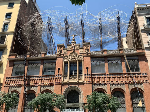 Barcelona Is Calling: Iconic Sights & Epic Vibes 🇪🇸🔥 Barcelona Is Calling: Iconic Sights & Epic Vibes 🇪🇸🔥