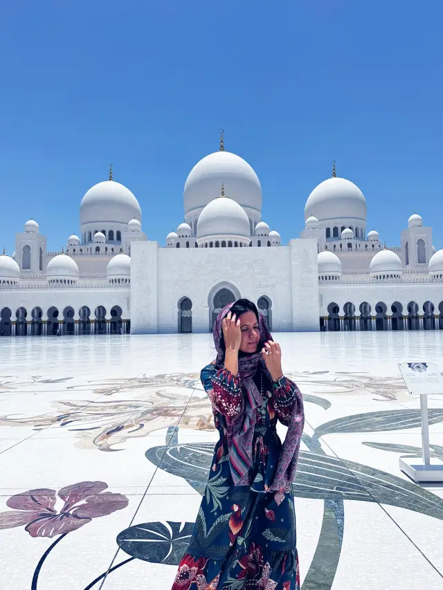 Tips for visiting Sheikh Zayed Grand Mosque – what to know before you go 🤍🕌