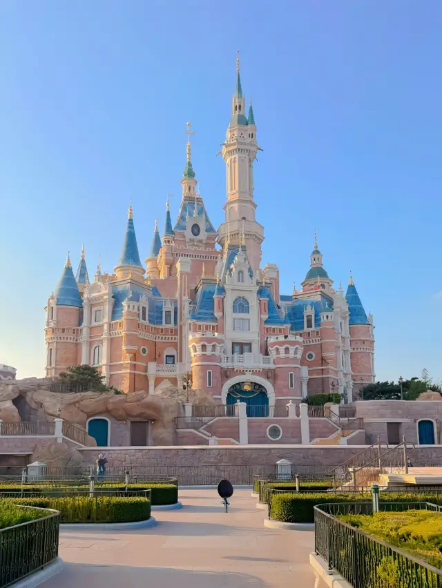 Review of Shanghai Disneyland: Worth paying for Early Entry?