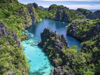 🏝️ 3 must-visit resorts in the Philippines! 🇵🇭✨