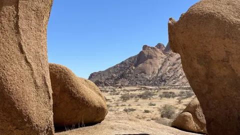 🏜️ 나미비아 스피츠코프(Spitzkoppe) 여행 후기 🇳🇦 — traveler post in 에른고