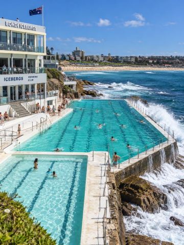 Bondi Beach | Sydney's Most Popular Turquoise Sea