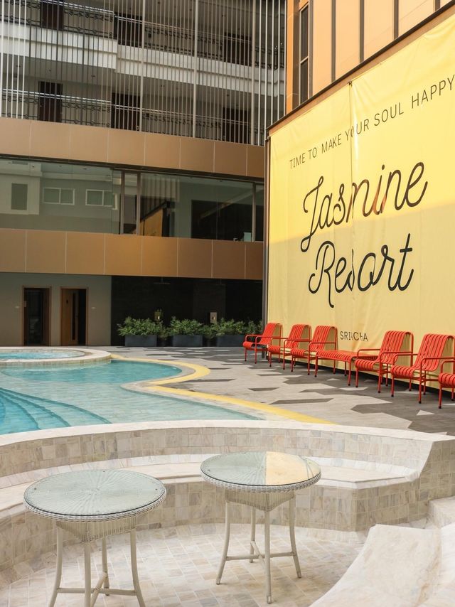 Jasmine Resort ที่พักสวย ศรีราชา คุณภาพเกินราคา