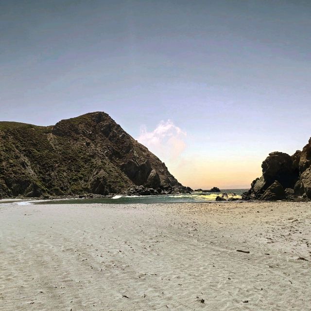 Pfeiffer Big Sur State Park 海灘 - 🏖️  加州的隱藏瑰寶，自駕遊的完美目的地！