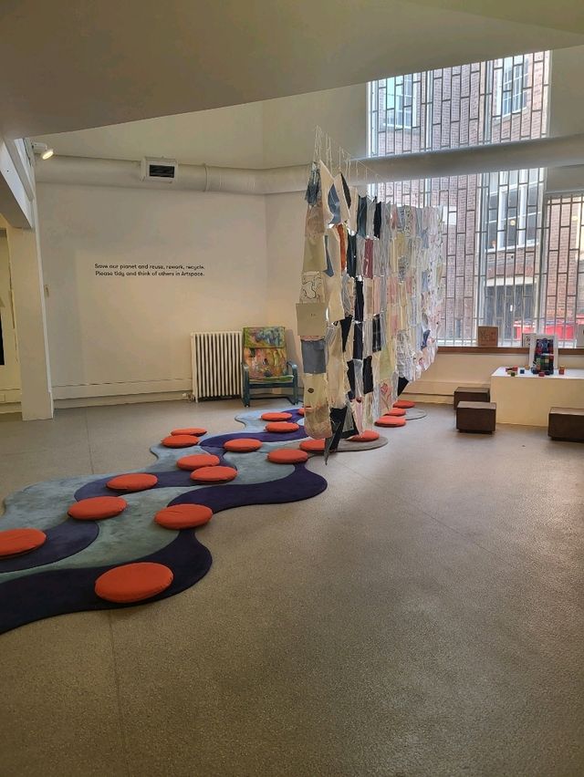 🏛濃厚的藝術氣息⚱️~利茲美術館 (Leeds Art Gallery) 