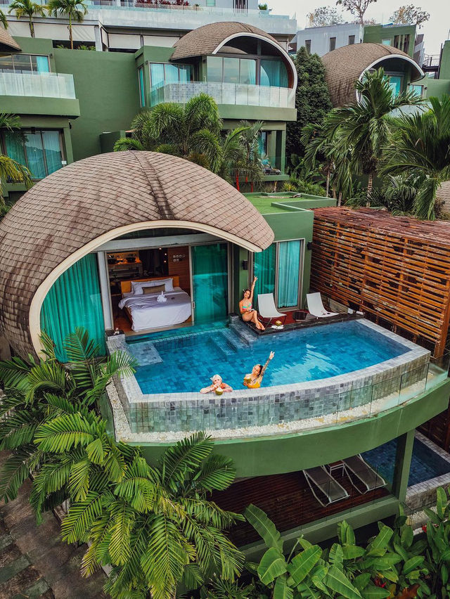Crest Resort