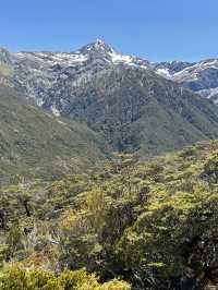 🏔️💦 Devil’s Punchbowl Waterfall: An Alpine Wonderland