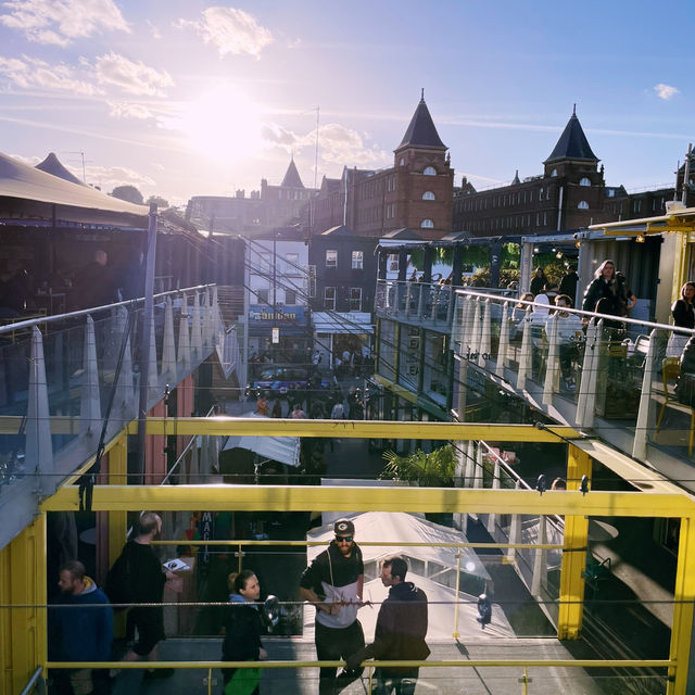🎸🛍️ Camden Market: London’s Wild Heart of Culture, Vintage & Bites 🌮🎨
