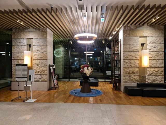 “Riverside Retreat & Onsen Oasis in Central Osaka”