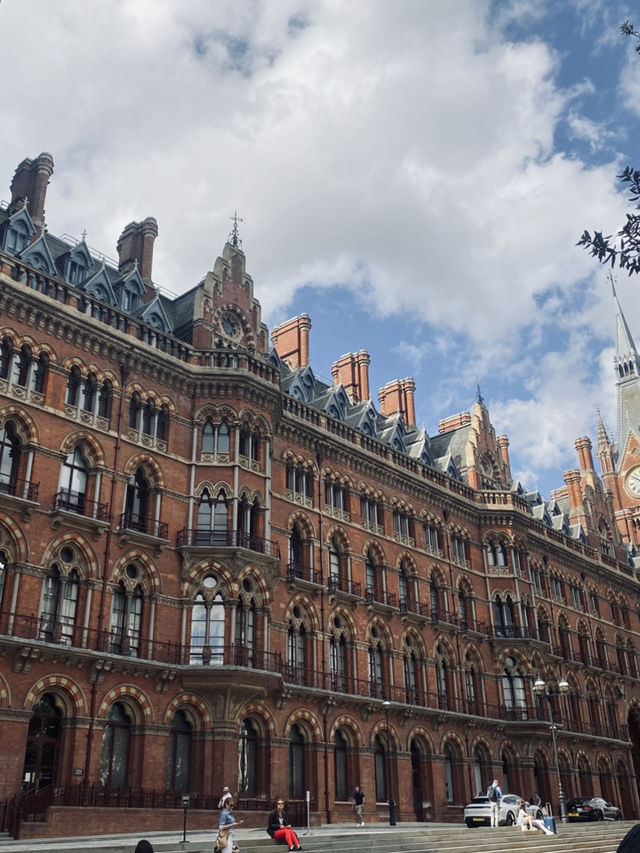 St. Pancras – Where Romance Meets Travel