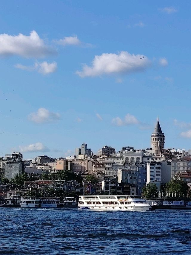 Wandering Through the Magic of Istanbul 🇹🇷🕌