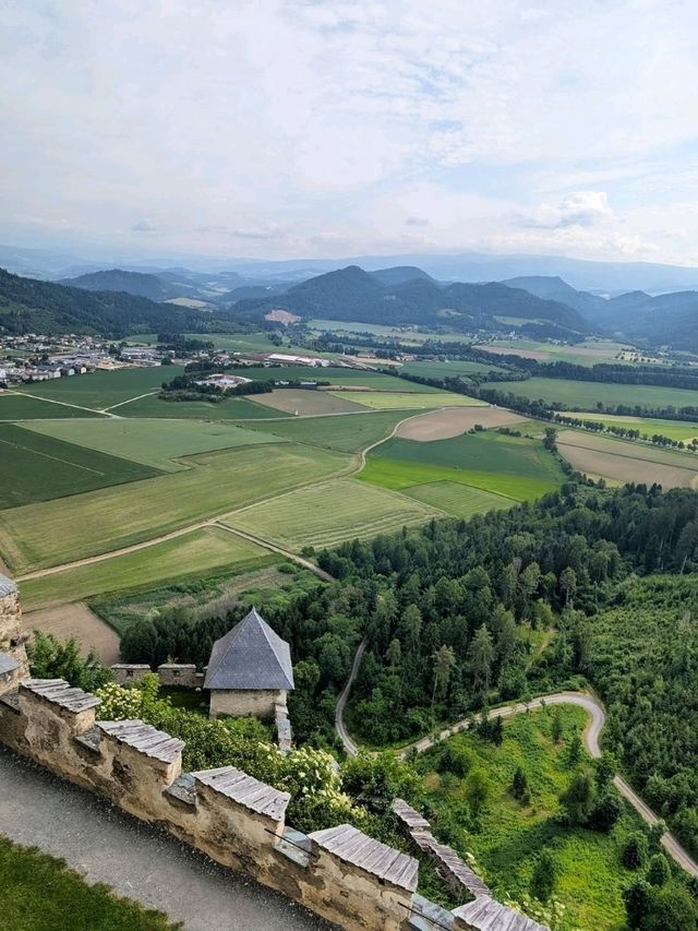 🏰 Fortress in the Sky – Hochosterwitz Castle, Austria