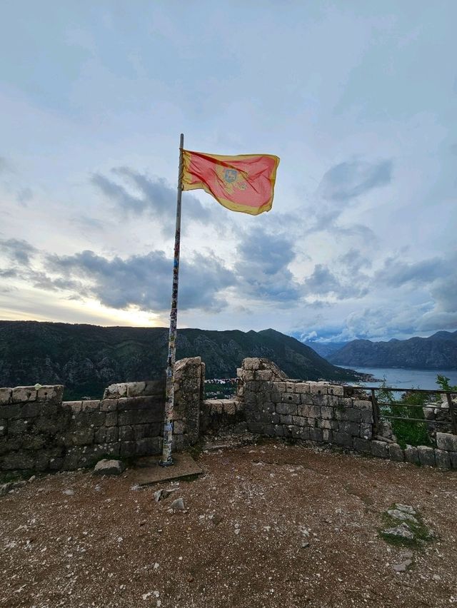 🏰 Climb to the Sky: A Traveler’s Guide to Kotor Fortress