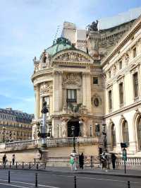 Exploring Paris’ 8th Arrondissement: Must-Dos & Halloween Fun 🎃