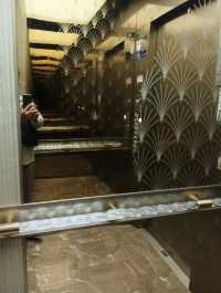 Foshan DeLai Hotel with rare high-rise pool restaurant