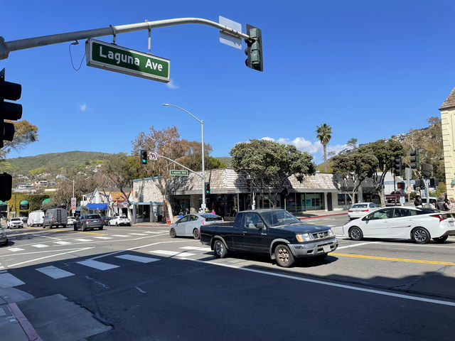 Another wealthy neighborhood, beautiful! Laguna Beach near Irvine, California.